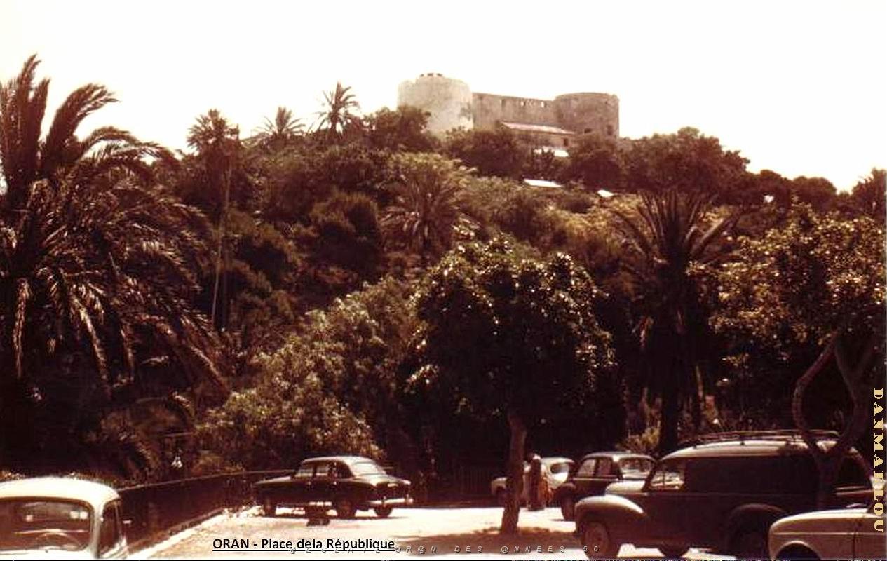 MH n- 086- Place de la republique.jpg